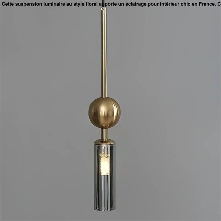 Suspension luminaire krysta avec boule métallique en laiton poli et abat-jour cylindrique en verre chrome moderne