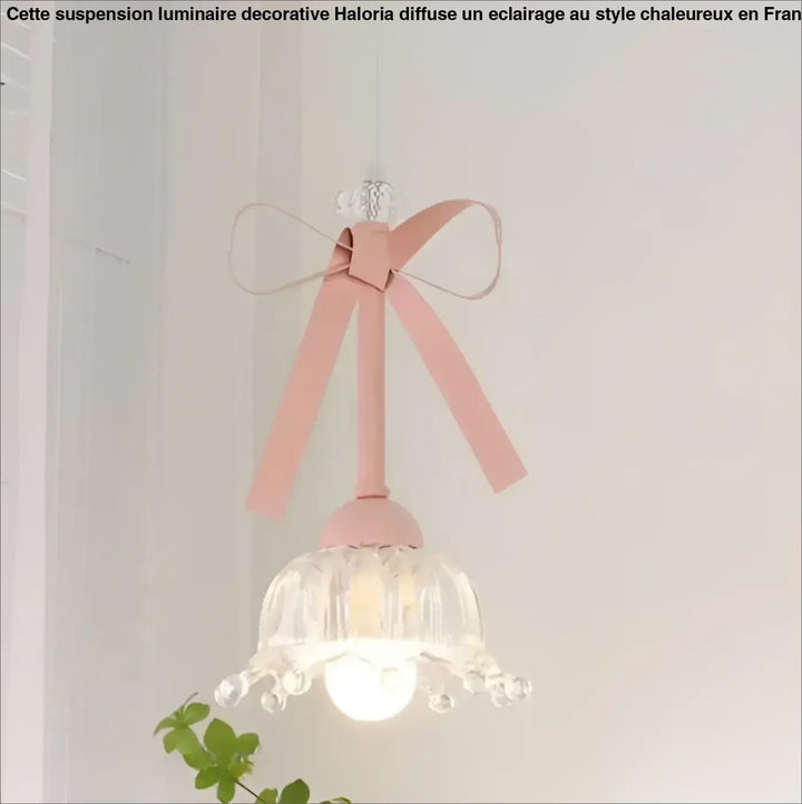 Suspension luminaire sissi en rose poudré avec nœud décoratif et abat-jour style lustre en cristal délicat