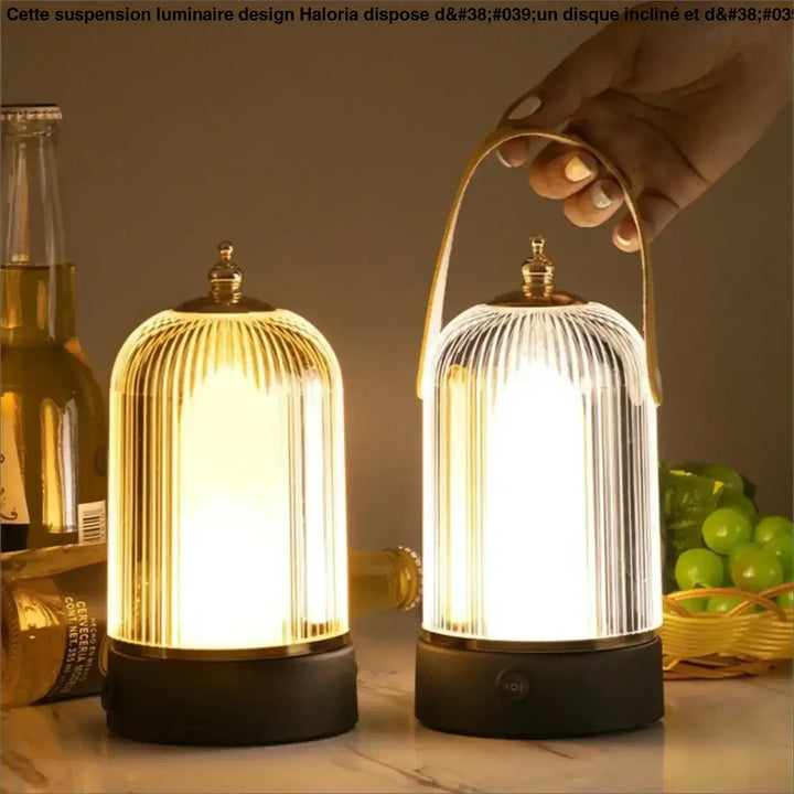 Lampe de table clarea en verre côtelé doré avec base et anse noire a l’esprit lanterne moderne à l’esprit