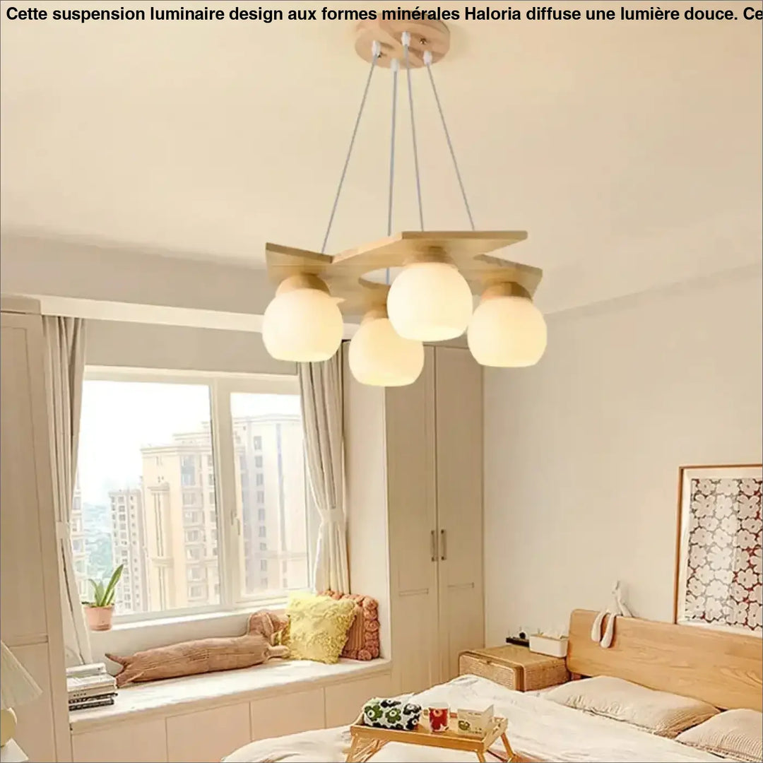 Suspension luminaire moderne en bois avec quatre globes en verre dépoli suspendus par des cordons fins