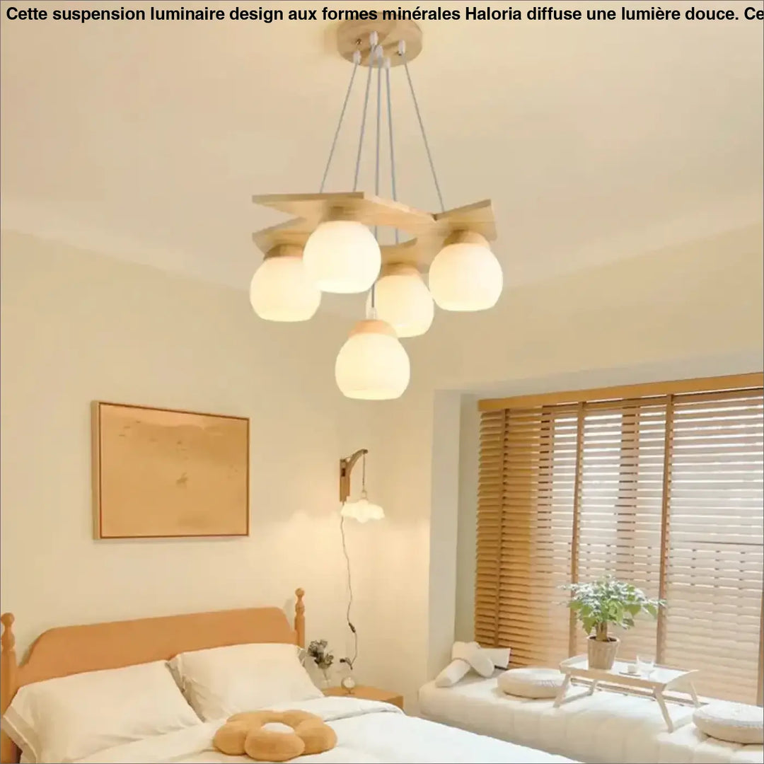 Suspension luminaire en bois moderne avec cinq globes en verre dépoli suspendus par des cordons fins wodel