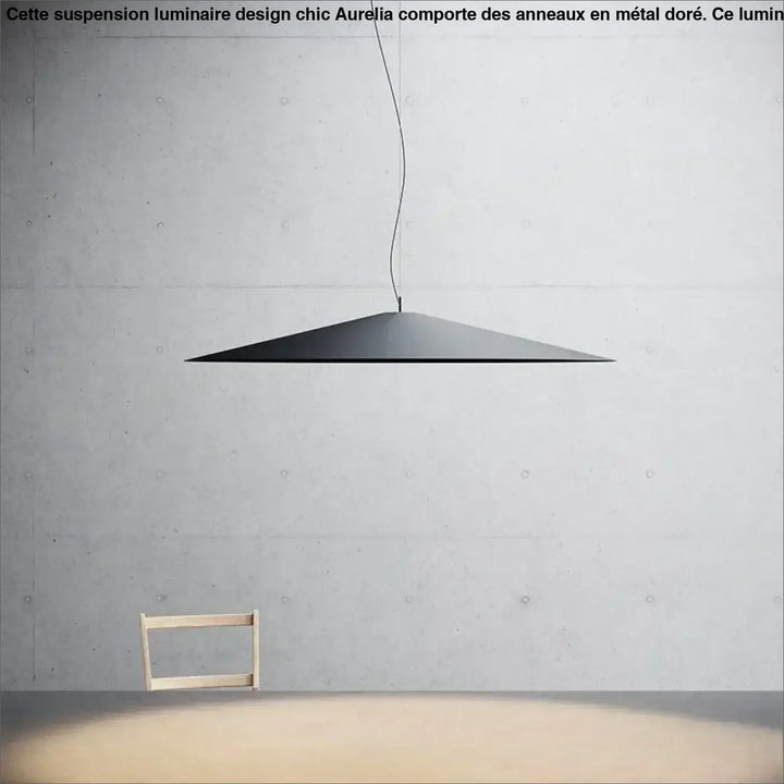 Suspension luminaire minimalist en aluminium noir mat avec forme conique suspendue par un cordon fin