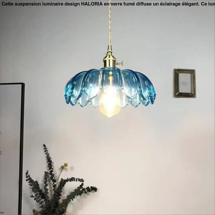 Suspension luminaire en verre motif floral au style élégant