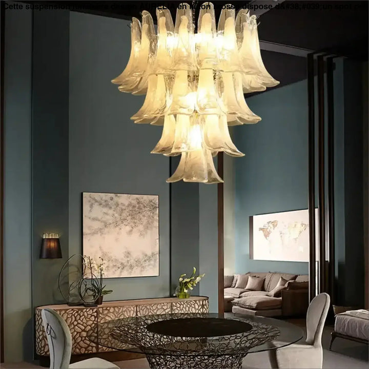 Suspension luminaire nymo en verre soufflé translucide avec suspension design et élégance intemporelle florale