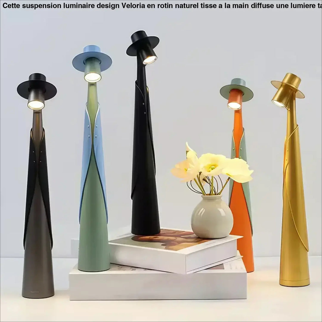 Lampe de table dandy avec cinq figures stylisées en finition métallique mate noir olive or bronze et orange