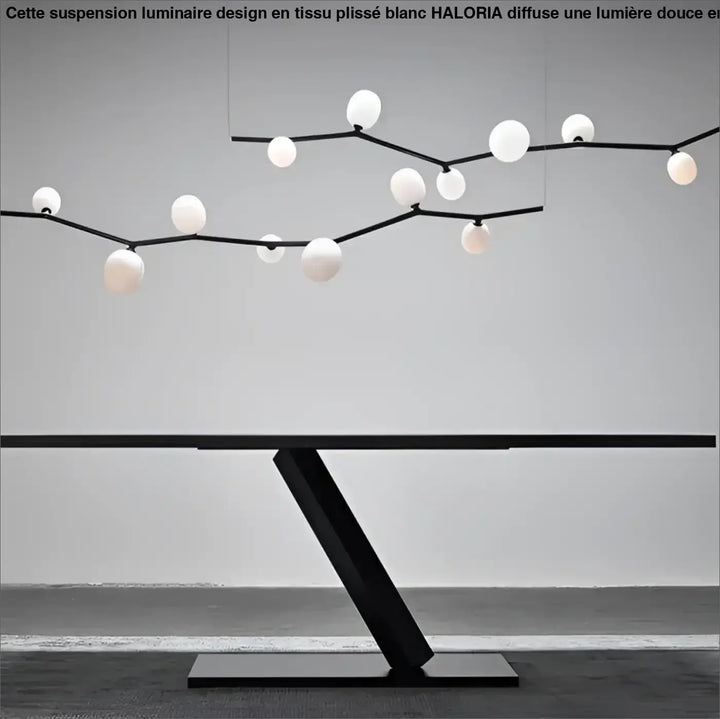 Luminaire design suspension luminaire design en tissu plissé blanc avec chandelier métallique noir moderne et globes en verre blanc spherical