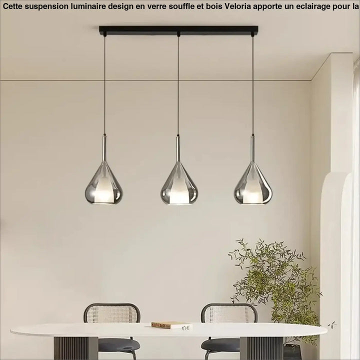Suspension luminaire pirula avec trois suspensions chromées en teardrop pour éclairage blanc froid ou blanc chaud mètres carrés