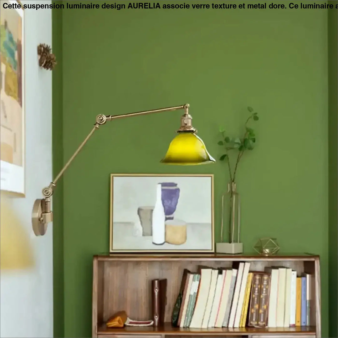Applique murale orientable en laiton avec abat jour verte chic