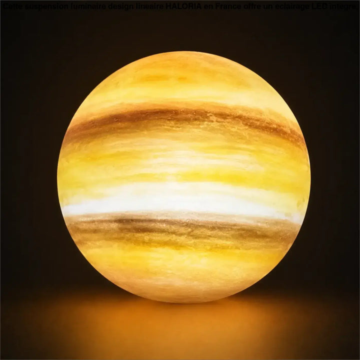 Suspension luminaire cosimo en forme de jupiter avec éclairage doux jaune et brun invite à l’évasion