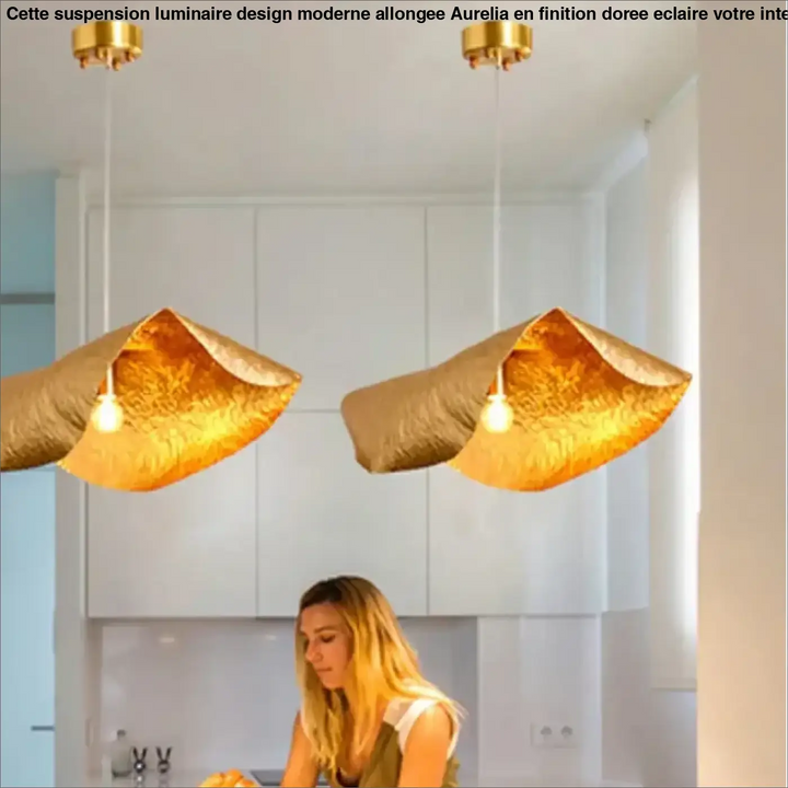 Suspension luminaire en bronze avec bords repliés raffiné