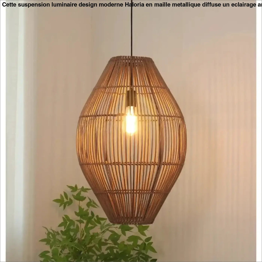 Suspension luminaire tianah en rotin style scandinave avec forme allongée en goutte d eau couleur chaude pour décoration intérieure