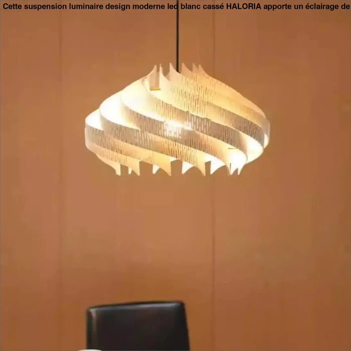 Suspension design en bois pour une lumière douce et élégante