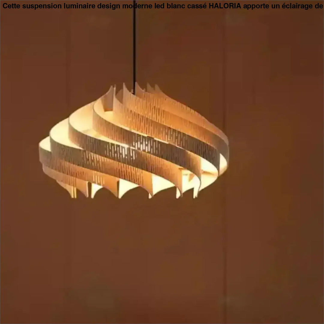 Suspension design en bois pour une lumière douce et élégante