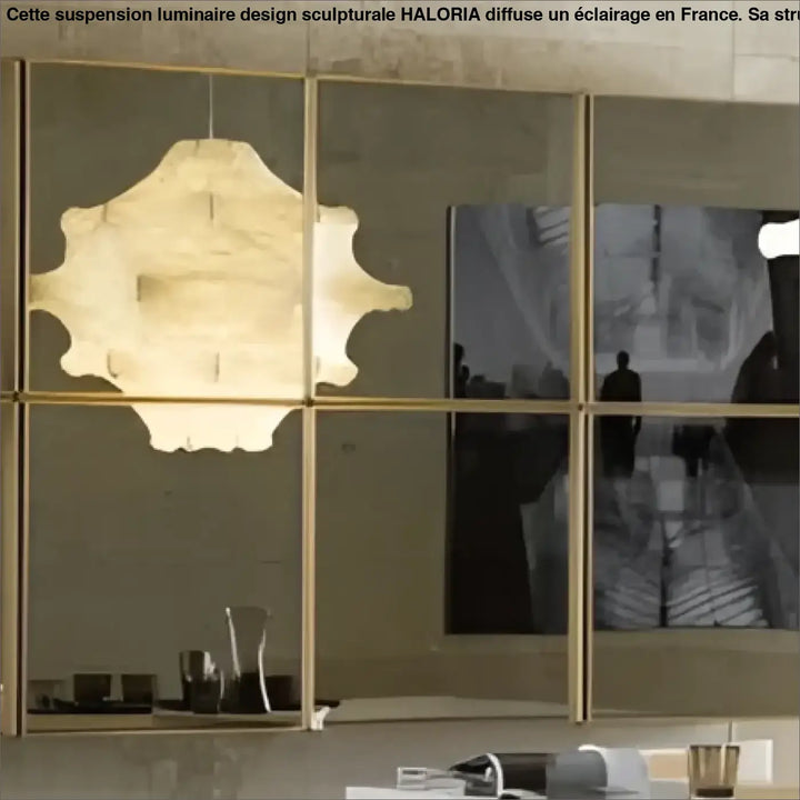 Suspension luminaire wavea avec abat-jour organique crème texturé suspendu par bras métalliques dorés fins