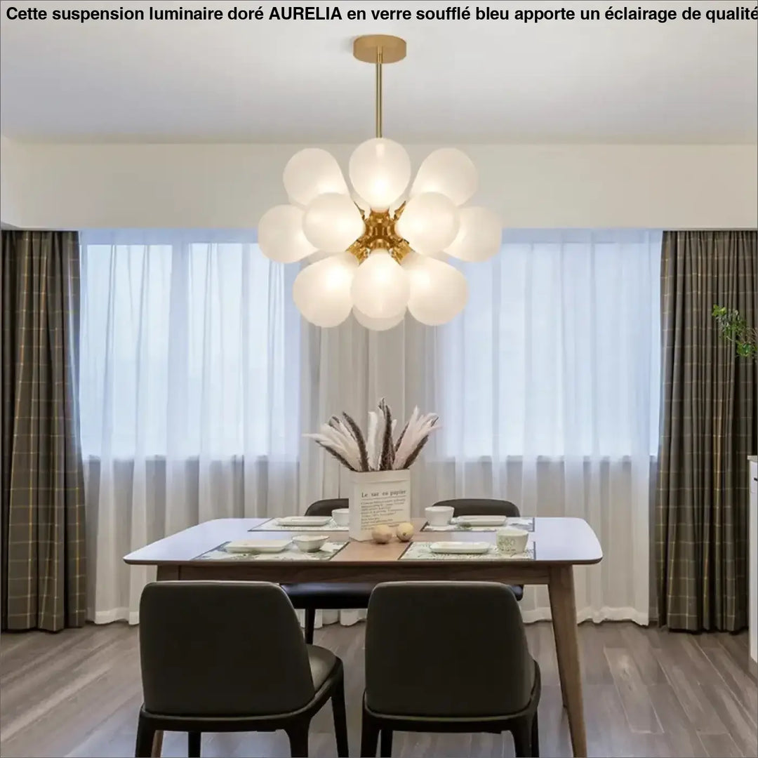 Suspension Luminaire Doré Avec Boules En Verre Soufflé Moderne
