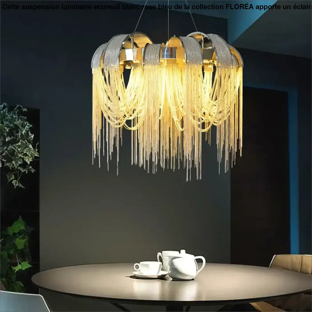 Suspension luminaire luxe avec franges en métal argenté ou doré