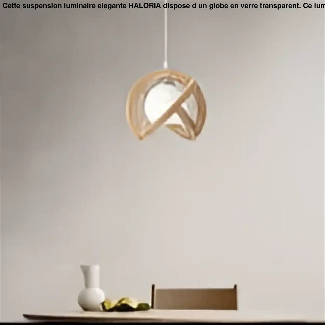 Suspension luminaire noelia avec finition dorée chaude et design inspirée de tressage artisanal géométrique minimaliste