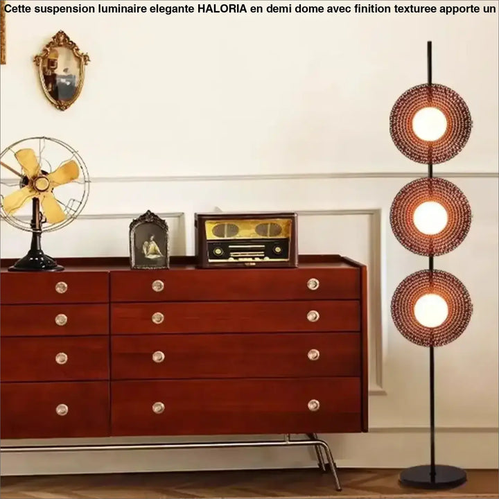 Lampadaire triom fer type avec trois abat-jours circulaires empilés en métal cuivré tissé et ampoules chaleureuses