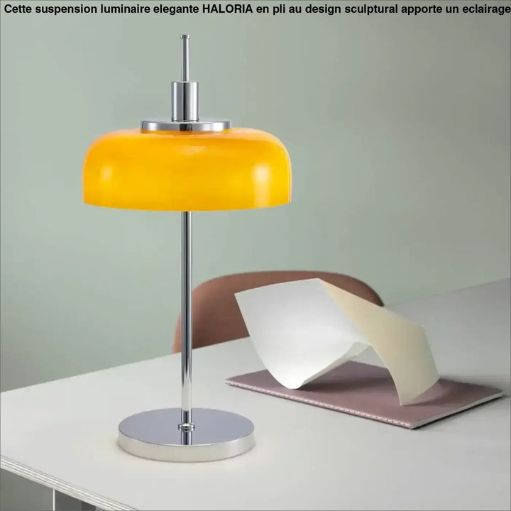 Lampe de table vintage avec abat-jour en verre coloré jaune vif et base en métal argenté chromé zest