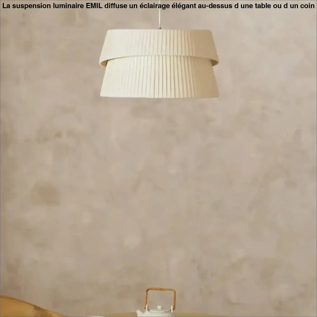 Suspension luminaire élégante en tissu beige pour salon moderne