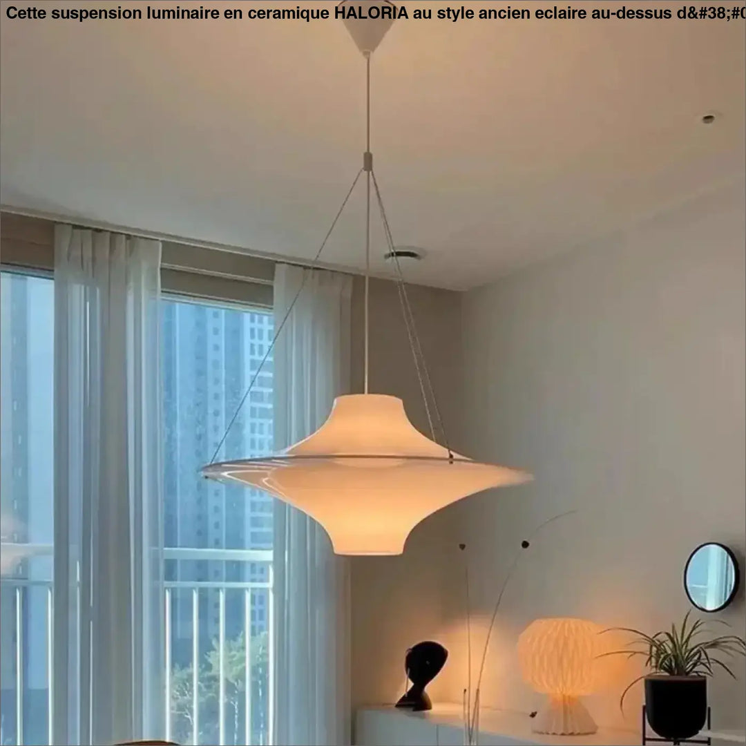 Suspension courbes fluides blanche ambiance douce chic
