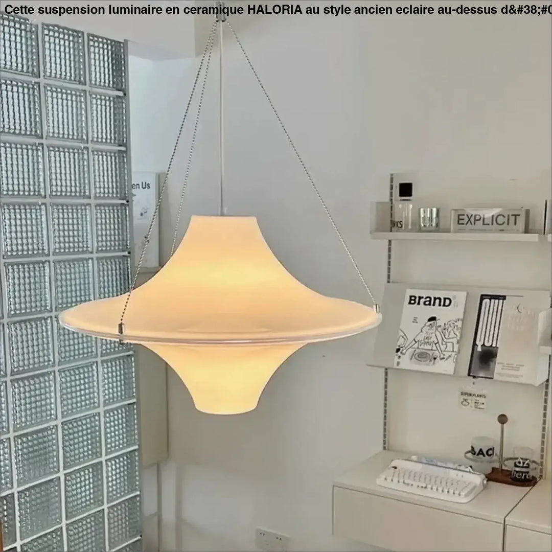 Suspension courbes fluides blanche ambiance douce chic