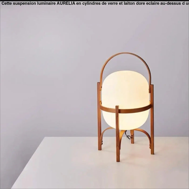 Lampadaire kalana en bois chaleureux avec un globe en verre dépoli éclairage doux arche élégante décoration contemporaine