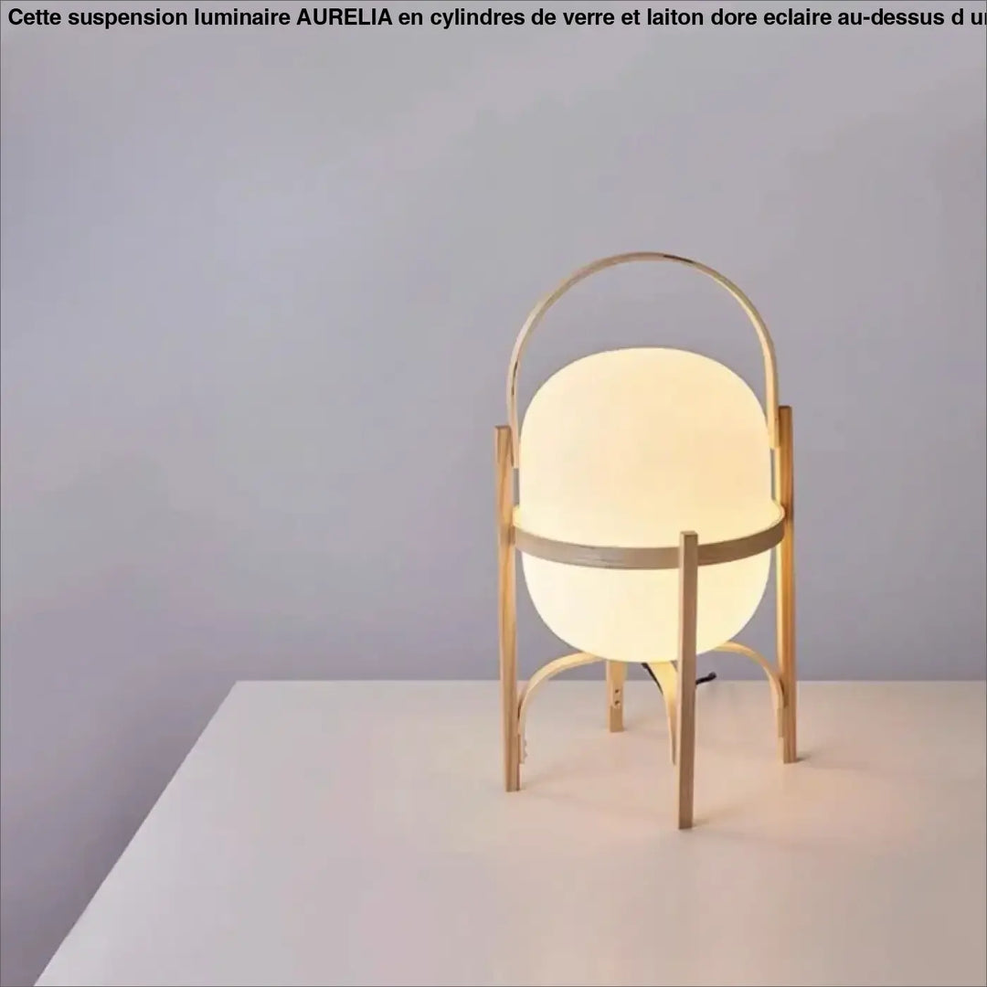 Lampadaire kalana design minimaliste en métal doré courbé avec globe en verre blanc pour décoration contemporaine élégante