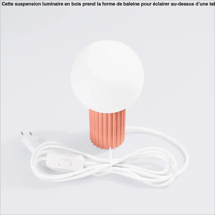 Lampe à poser halo peach avec abat-jour sphérique blanc et base cuivrée texturée avec interrupteur intégré