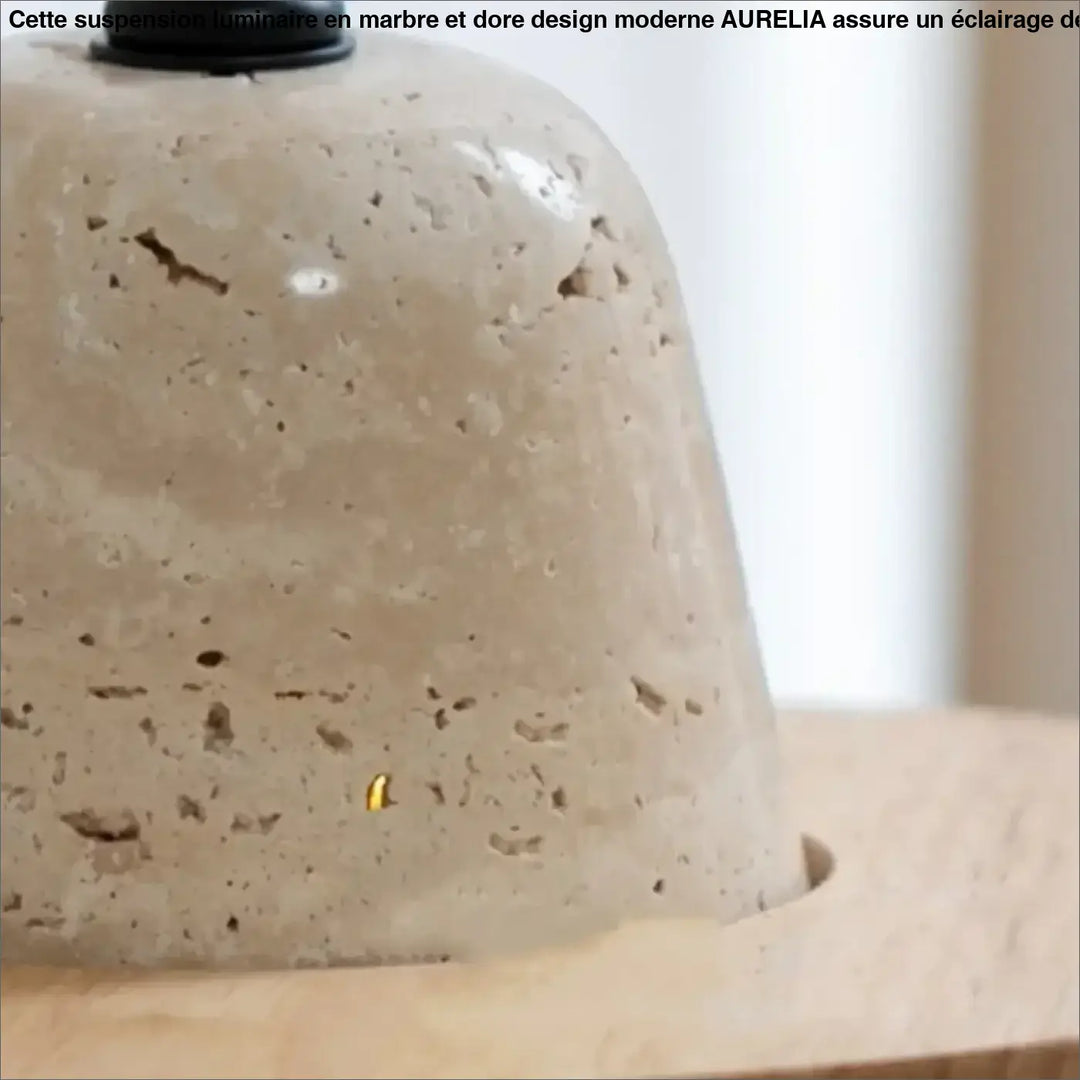 Suspension design en pierre travertin et bois clair style minimaliste