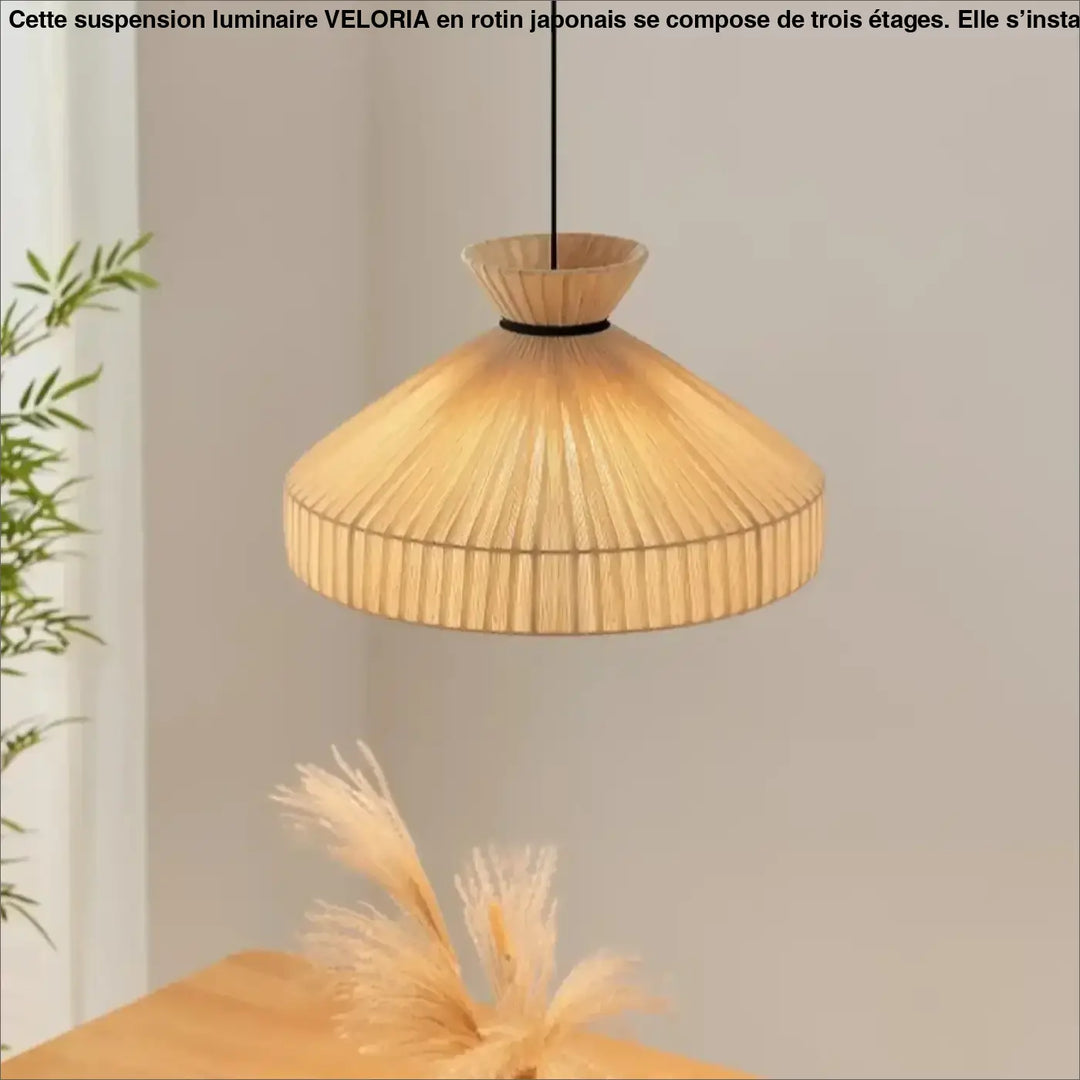 Suspension en osier naturel forme chapeau asiatique