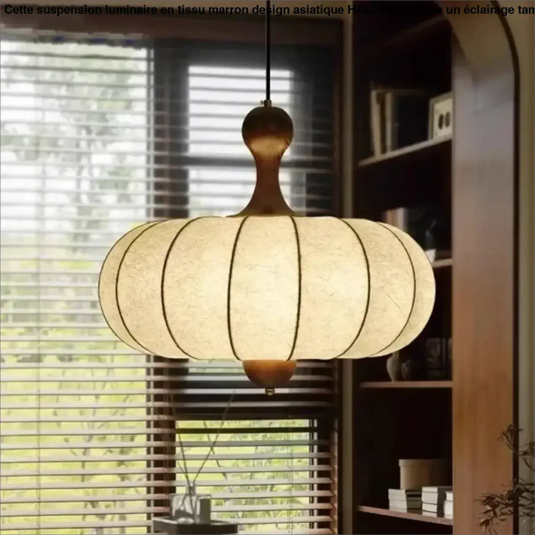 Suspension en tissu plissé beige et bois design japonais

