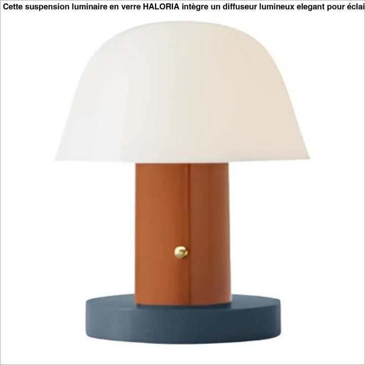 Lampe de table nacra avec abat-jour blanc doux en forme de dôme sur base cylindrique bois chaud et pied bleu foncé, design champignon pour décoration intérieure
