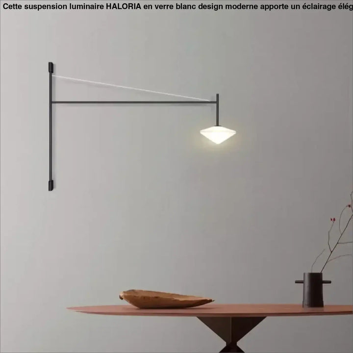 Suspension luminaire en verre blanc design moderne avec applique murale noire minimaliste et abat-jour en verre blanc