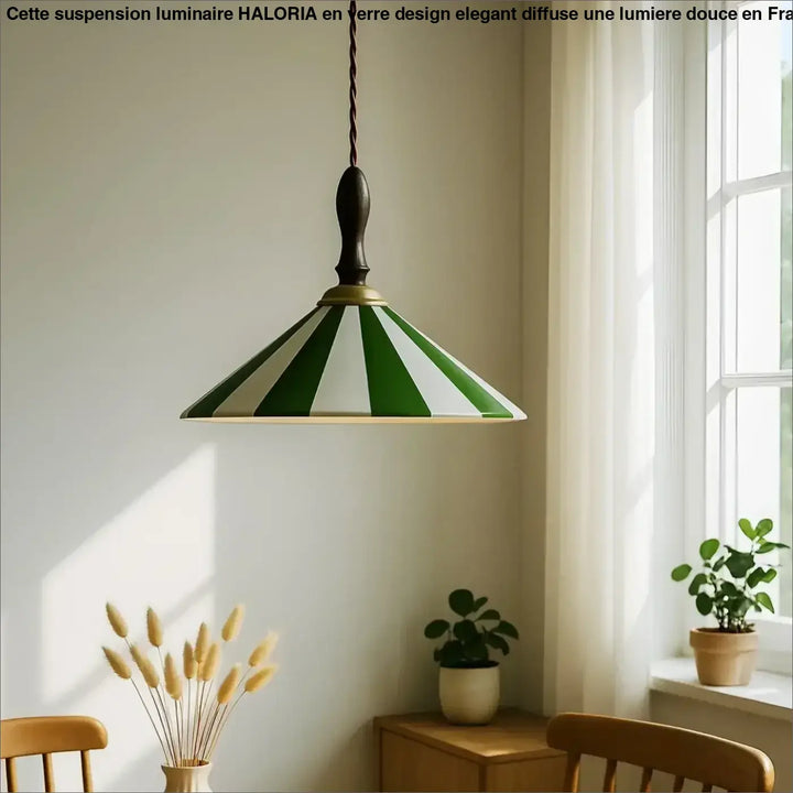 Suspension luminaire nadahy style vintage rayée vert et blanc avec un finial en bois foncé