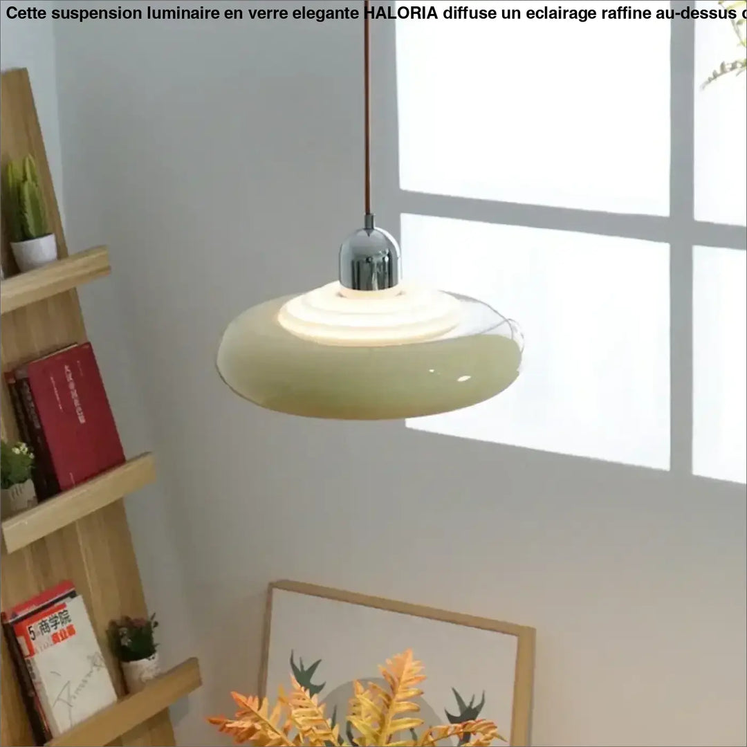 Suspension luminaire medina avec abat-jour en verre vert pâle, finition chrome et cordon marron fin
