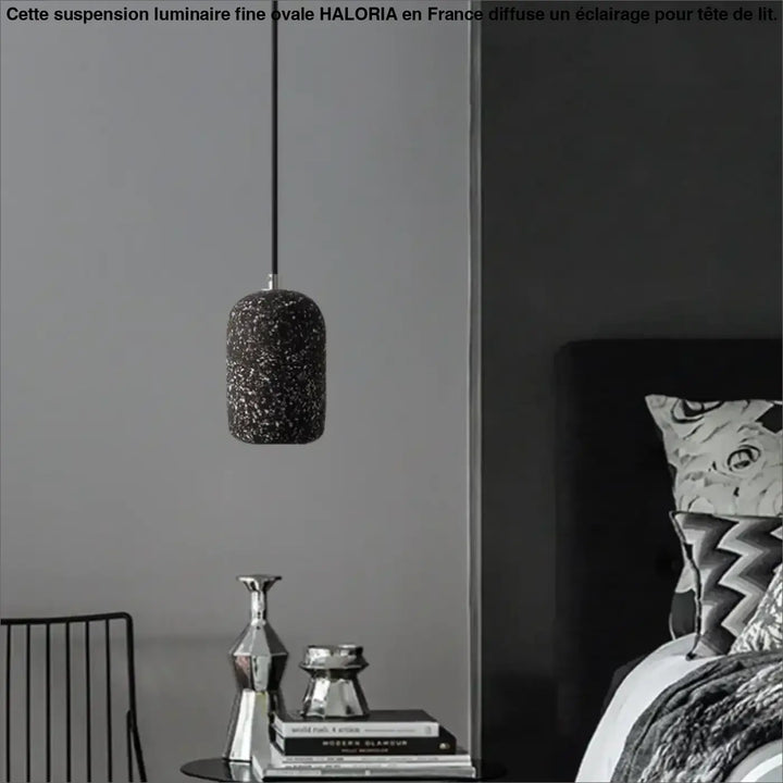 Suspension luminaire fine ovale pour éclairer une tête de lit moderne

