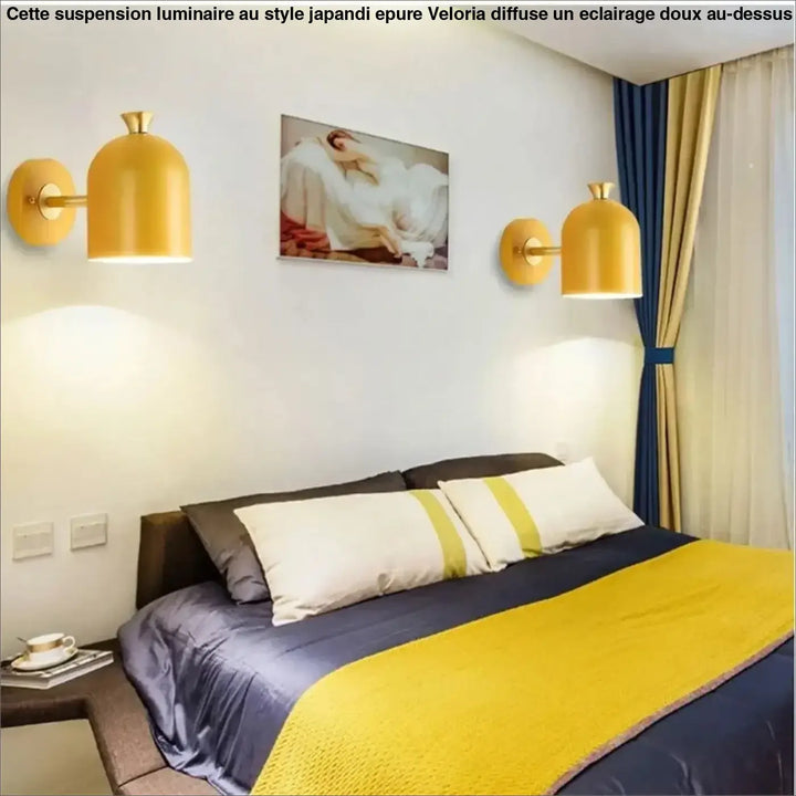 Applique murale scandinave glmma en métal mat avec un design en dôme doré et fixation métallique élégante