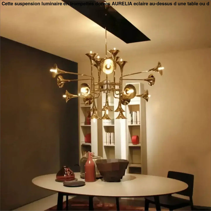 Suspension luminaire haut de gamme en trompettes dorées

