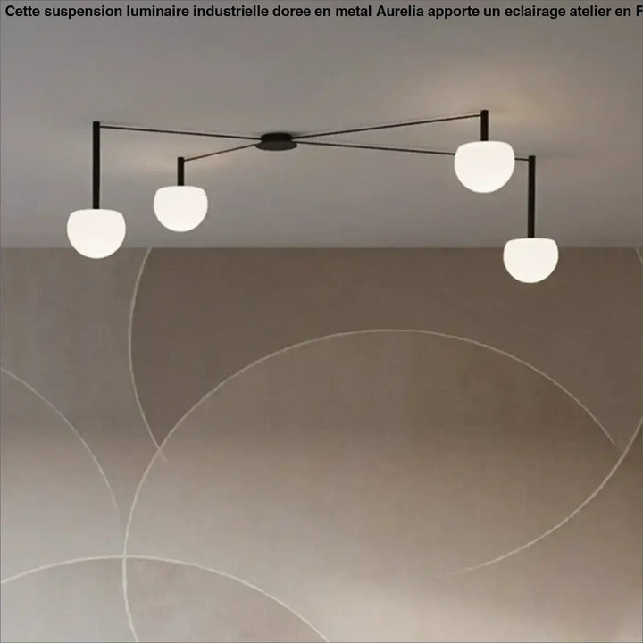 Plafonnier design aiko en métal noir avec quatre globes en verre dépoli pour décoration intérieure univers déco moderne