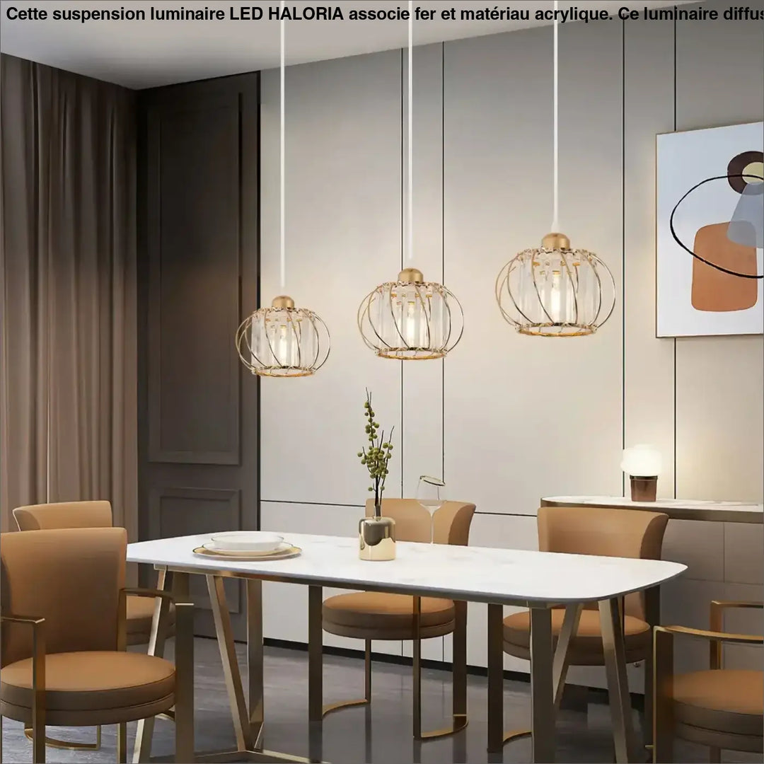 Suspension luminaire design doré cage métal et cristaux luxe
