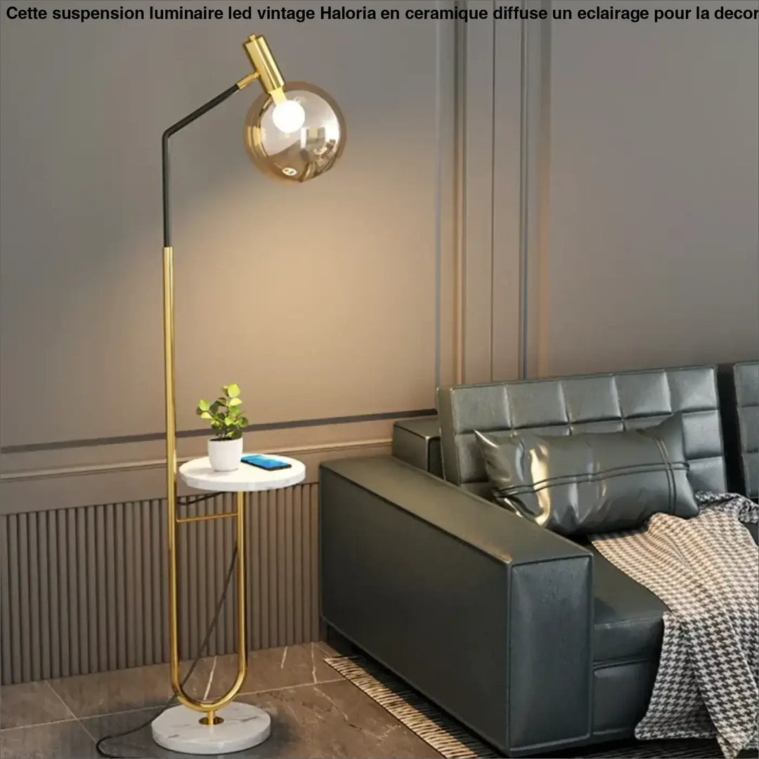 Lampadaire élégant noir et doré avec tablette au style moderne