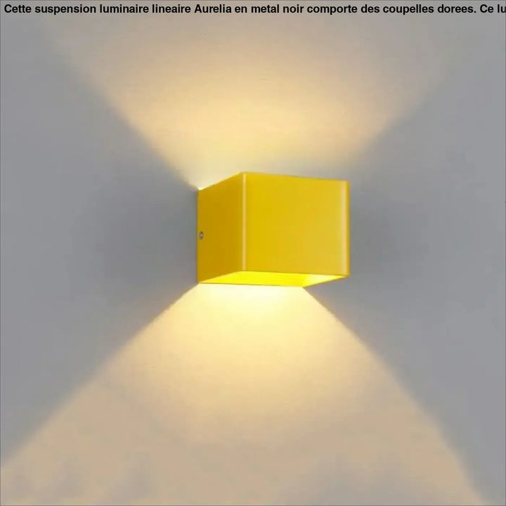 Applique murale tessser de forme cubique jaune vif avec un design moderne et épuré pour éclairage intérieur
