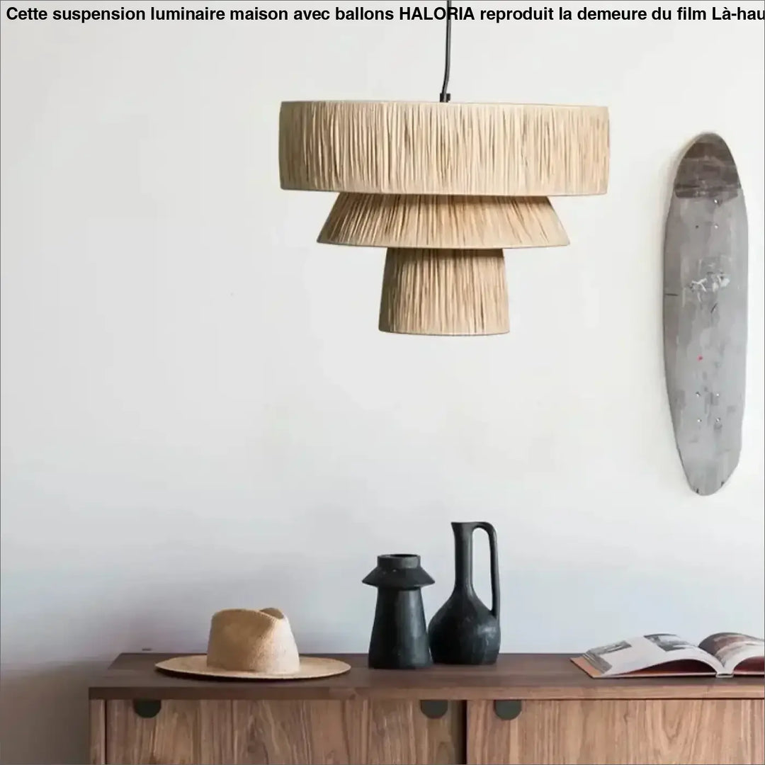 Suspension luminaire en osier en forme de cloche aux bords ondulés

