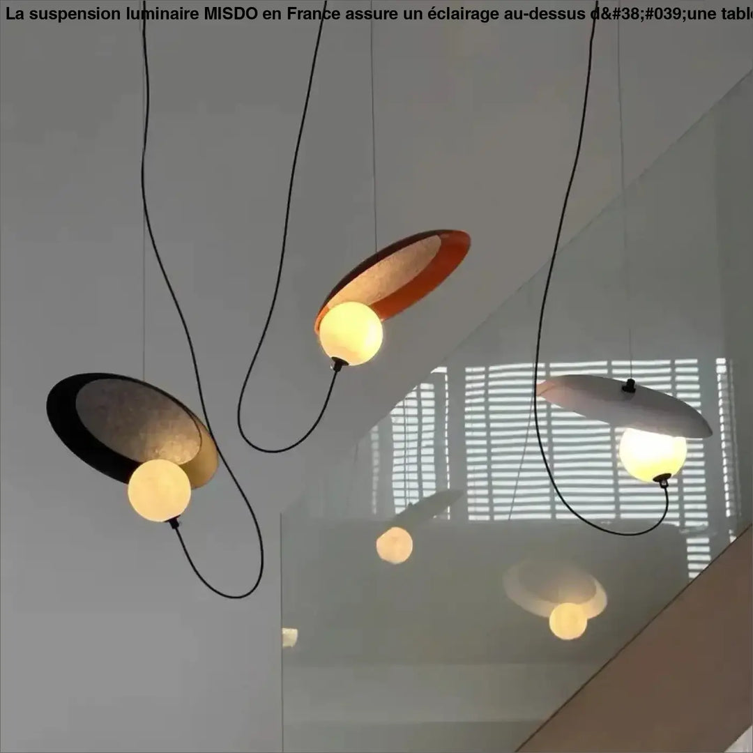 Suspension luminaire design aux formes modernes blanc noir rouge
