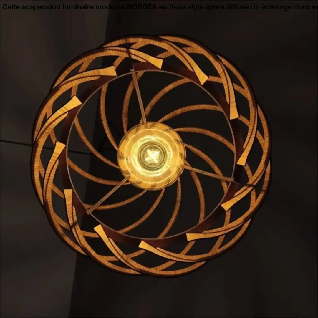Suspension luminaire moderne en tissu style epure nordéa avec abat-jour circulaire en bois chaud et ampoule centrale lumineuse