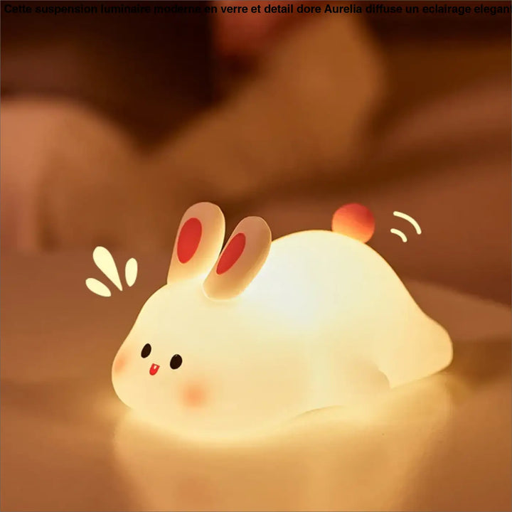 Veilleuse socute lapin blanc doux avec oreilles rouges et queue orange pour décoration intérieure et ambiance douce chambre d’enfant