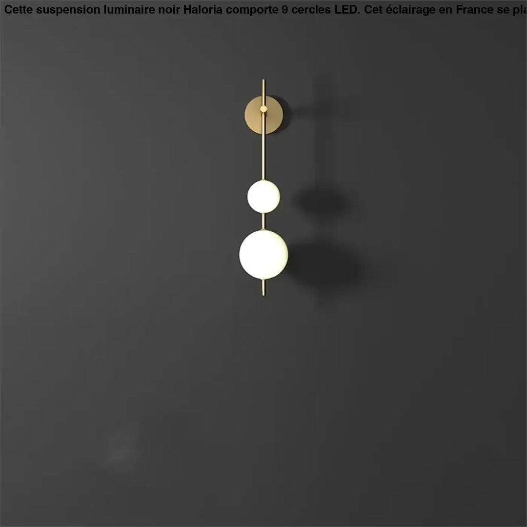 Applique murale design en métal avec boules suspendues blanches