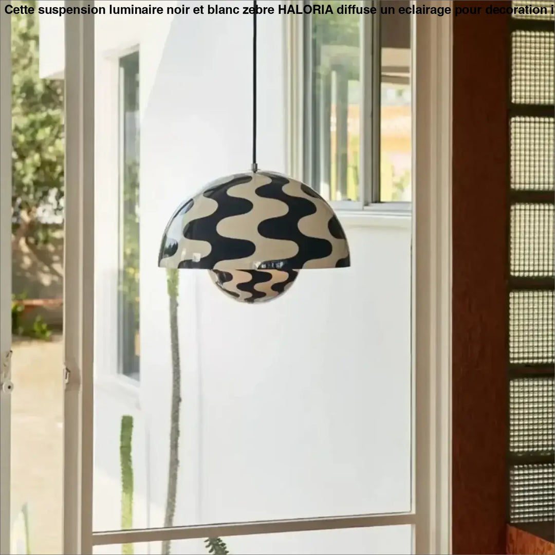 Suspension luminaire noir et blanc zébré comme le célèbre gâteau

