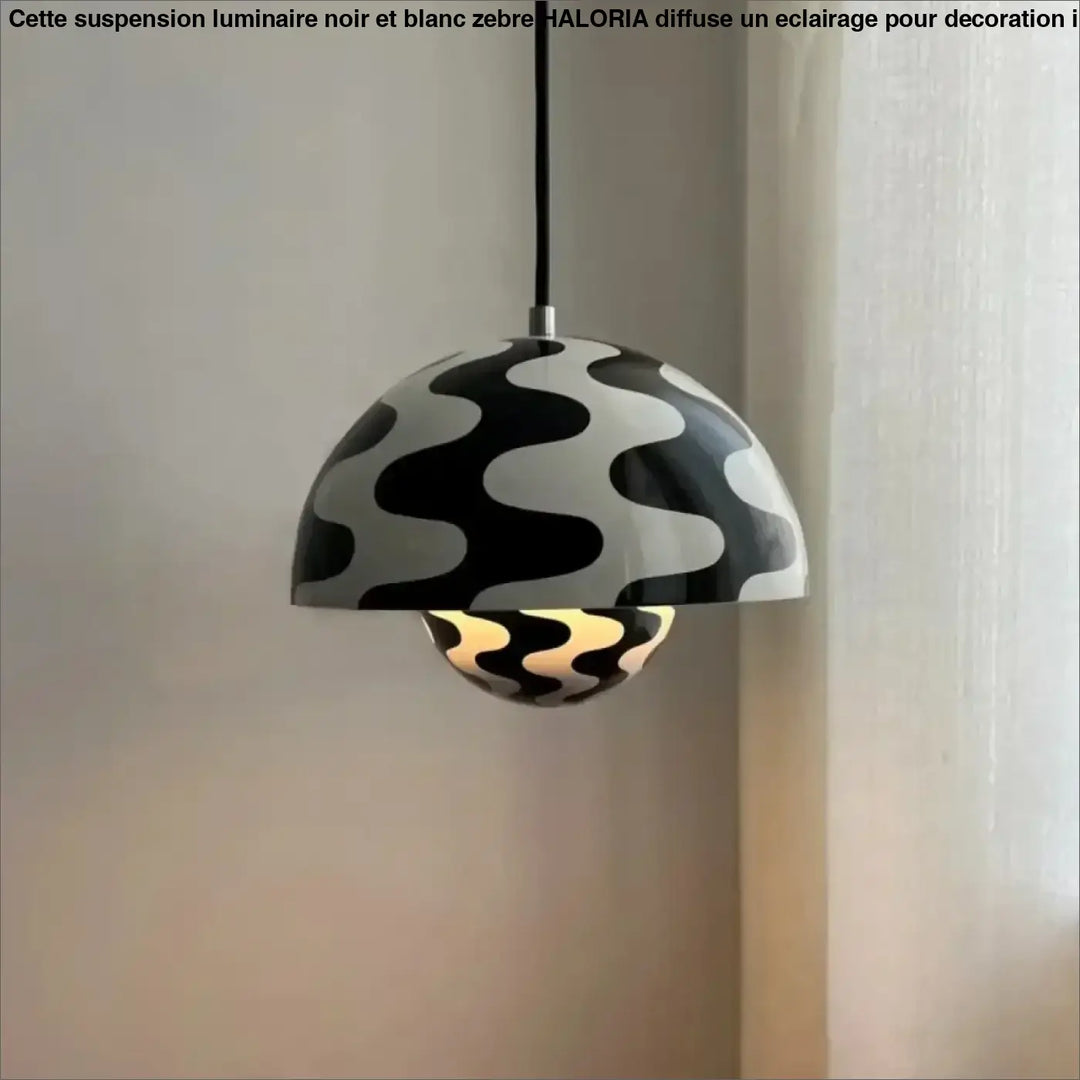 Suspension luminaire noir et blanc zébré comme le célèbre gâteau

